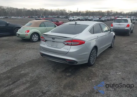 2018 Ford Fusion Titanium z USA, uszkodzony, nr VIN 3FA6P0D93JR225552